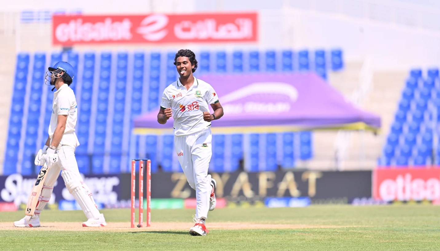 Afghanistan under pressure after Ibadot's double strike; Bangladesh post 346 in the first innings.