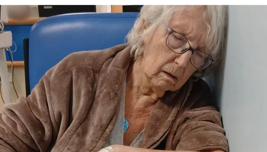 86-year-old Joan waits 30 hours in hospital, suffering in pain